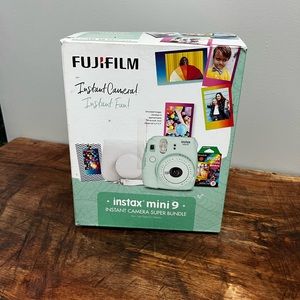 New! FUJIFILM Instant Camera - Instaxmini 9 Bundle - Camera/Case/Film/ClipBoards